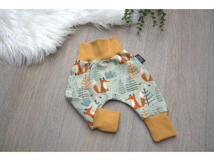 Baby tepláčky, vel. 62 (cca 0 - 3 měs.)